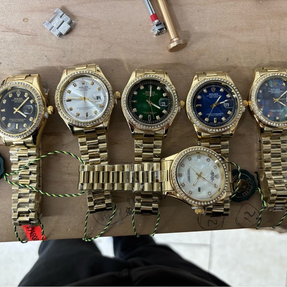 Gold Men's Watch Collection - Picture 1 of 1